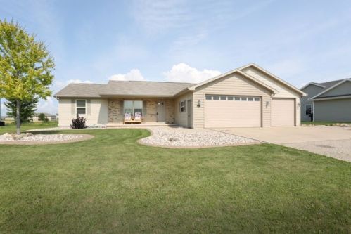 4481 Coriander Ct, Kaukauna, WI 54130-4556