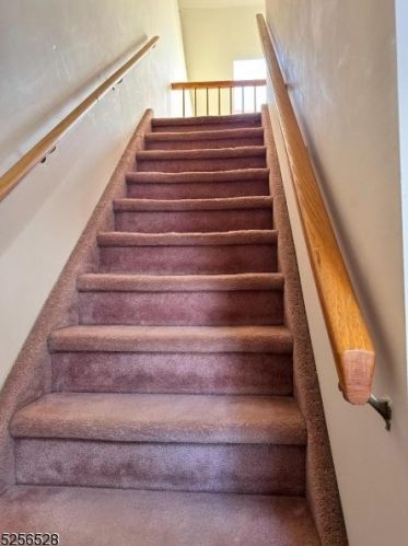 420 Chapman Ct, Hackettstown NJ  07840-1643 exterior