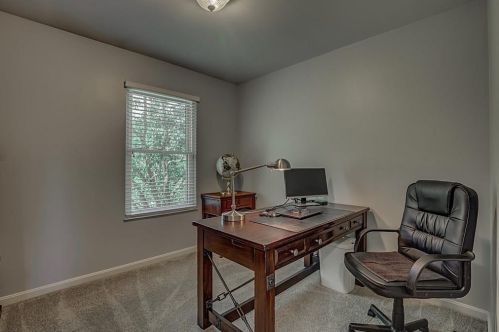8694 Silvercreek Ct, Florence KY  41042-8270 exterior