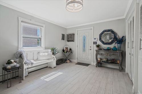 163-51 88th St, Jamaica, NY 11414-1306