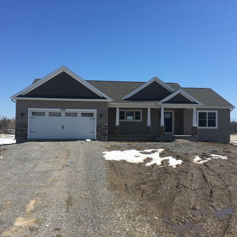 8923 Clipnock Rd, Stafford, NY 14143-9520