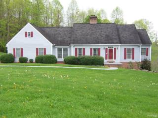 802 Quail Ridge Ct, Elizabethton, TN 37643-5064