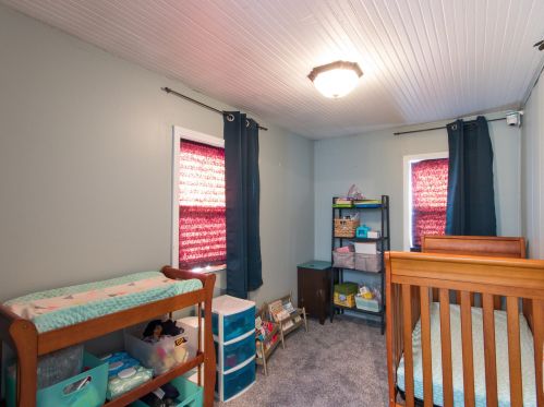 9009 Auer Ave, Milwaukee WI 53212-2204 exterior