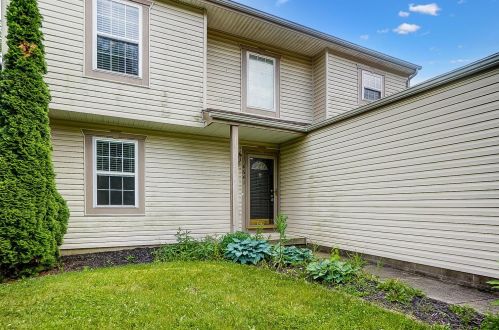 4641 Thornoak Dr, Darbydale, OH 43123-8421