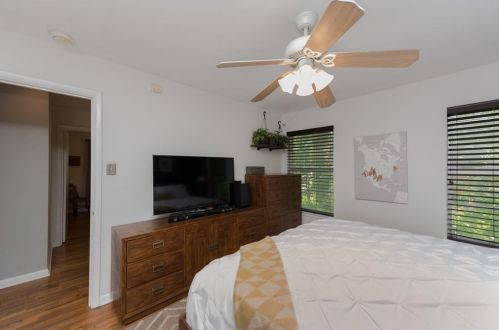 2503 Glenwood Ln, Denton TX  76209-1125 exterior