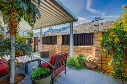 208 Lei Dr, Palm Springs, CA 92264-0501