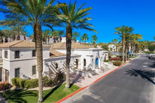 57389 Via Vis, La Quinta CA  92253-5033 exterior