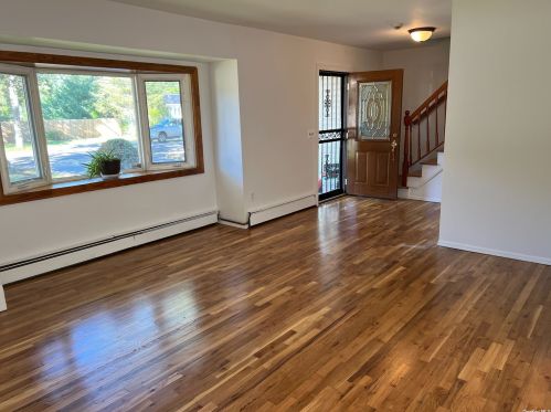 1640 Spur Dr, Central Islip, NY 11722-4331