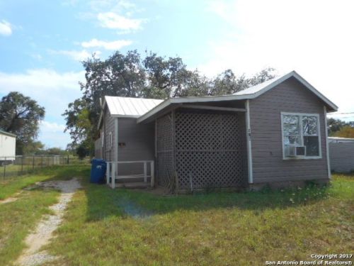 836 Adams St, Pleasanton, TX 78064-3706