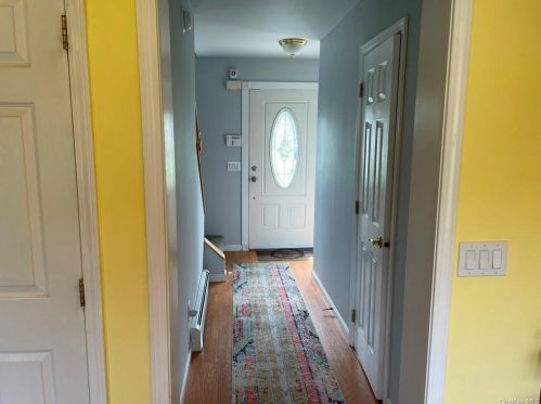 34 Sonnet Ln, Patterson, NY 12563-2725