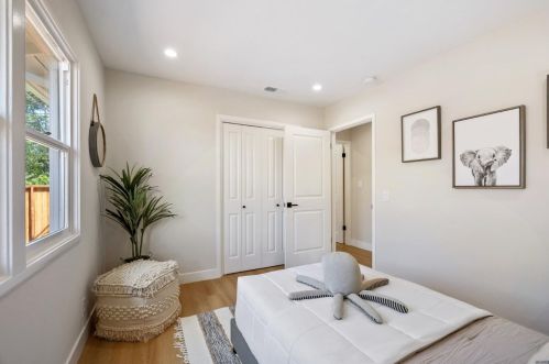 2681 Fleetwood Dr, San Bruno CA  94066-1927 exterior