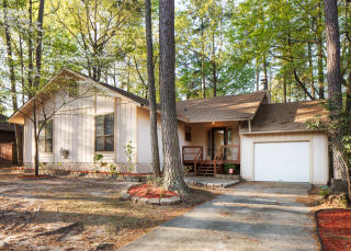 5901 Waters Edge Dr, Fayetteville NC  28314-1065 exterior