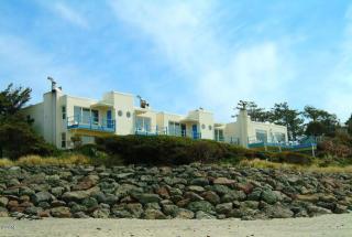 48750 Breakers Blvd, Neskowin OR  97149-2045 exterior