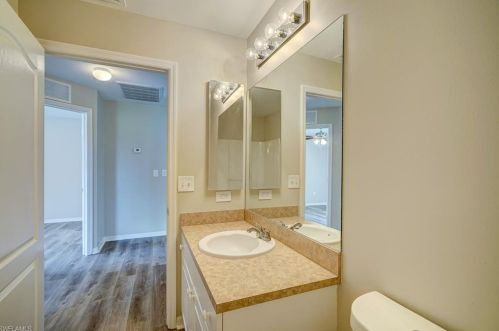 305 25th Ave, Cape Coral FL  33993-7577 exterior