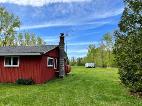 1600 County Road V, Two Rivers WI  54241-9629 exterior