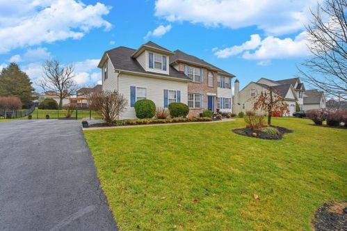 1555 Thornwood Vw, Easton, PA 18040-8219