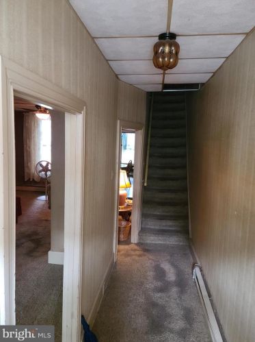 317 1st Ave, Red Lion, PA 17356-1517