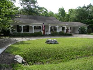 1545 Barracuda Dr, Gautier MS  39553-7101 exterior