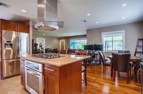 3753 Snowden Ave, Long Beach CA  90808-2226 exterior