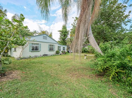 1719 25th Ave, Vero Beach, FL 32960-3125