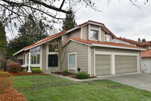 340 La Quinta Dr, Windsor, CA 95492-8308