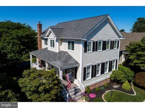 617 Caravay Ln, Downingtown, PA 19335-4832