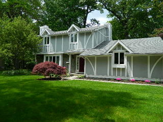 1230 Hiddenwood Ct, Toledo, OH 43615-6726