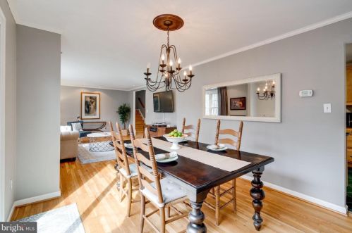 6614 Huntsman Blvd, Springfield VA 22152-2621 exterior