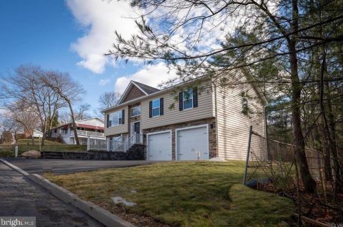 635 Mill St, Palmerton, PA 18071-9770