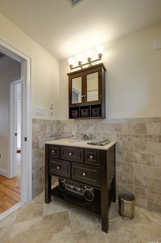 312 5th St, Elwood NY  11731-2815 exterior