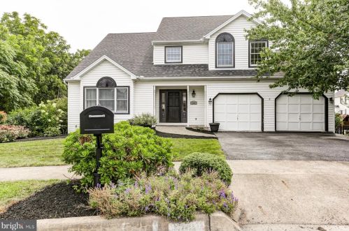 5002 Balmoral Ct, Navy Sup Dpt, PA 17050-8307