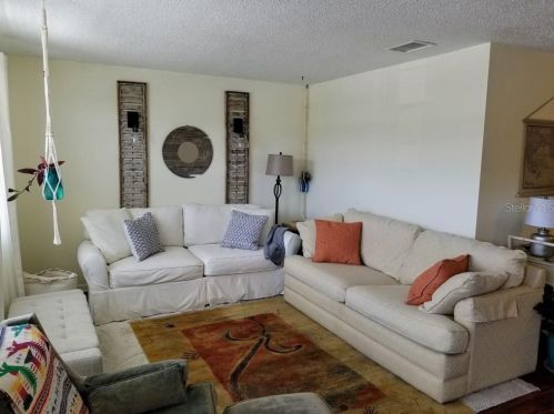 5935 30th Ave, Saint Petersburg, FL 33710-3331