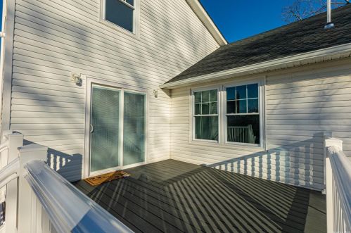 151 Reynolds Rd, West Islip NY  11795-2916 exterior