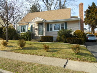 316 Goldenrod Ave, Bridgeport, CT 06606-3428