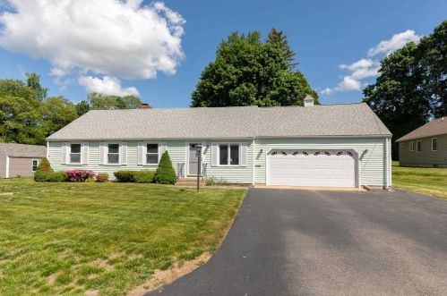 7 Lowell Ave, Dover, NH 03820-2705