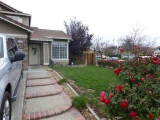 4720 Stonewood Dr, Fairfield, CA 94534-3926
