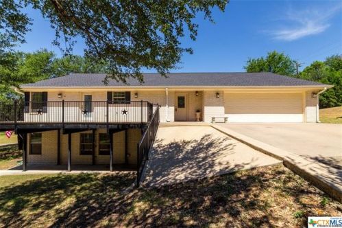 2113 Red Rock Dr, Morgans Point, TX 76513-1009