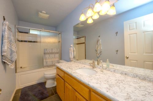 708 Bonneau Ct, Grayson CA  95363-9104 exterior