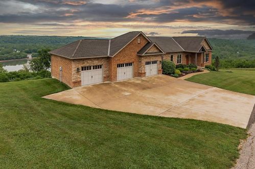 351 Cherry Blossom Pt, Johnsville, KY 41043-9196