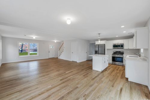 594 Canal Rd, Mount Sinai NY  11766-3307 exterior