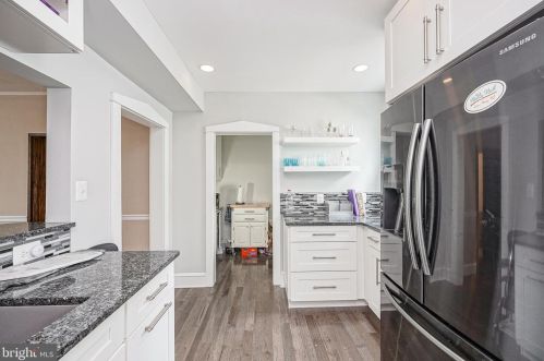 2402 Lexington Ave, Camden NJ  08110-1942 exterior