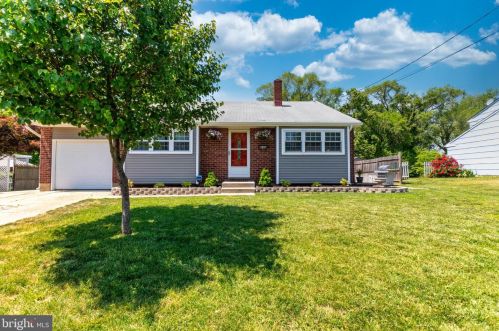 648 Topeka Ave, West Deptford, NJ 08051-1220