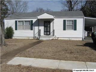 910 Linwood Dr, Huntsville, AL 35816-3852