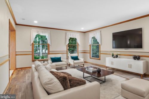 1 Madison Ct, Southampton NJ  08088-9046 exterior