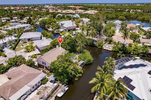 2631 Gulfview Dr, Naples FL  34112-5829 exterior