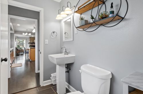 1015 121, Milwaukee WI 53226-3309 exterior