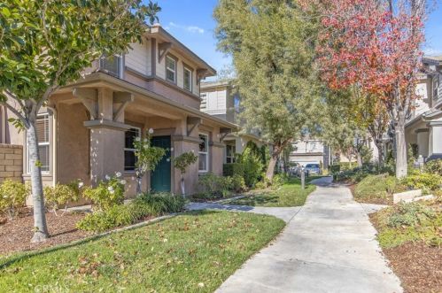 24057 Whitewater Dr, Santa Clarita, CA 91354-4936