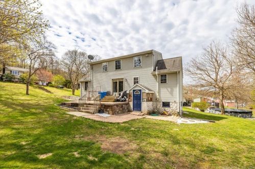 24 Muir Ave, Bristol CT  06010-7214 exterior