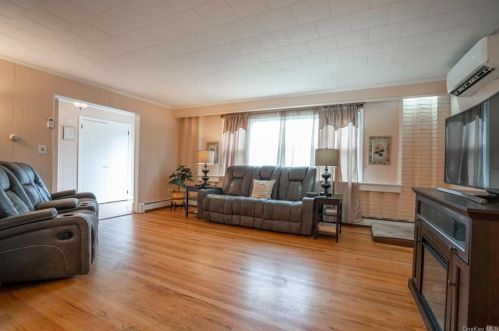 329 Cordial Rd, Yorktown Hgts NY  10598-2642 exterior