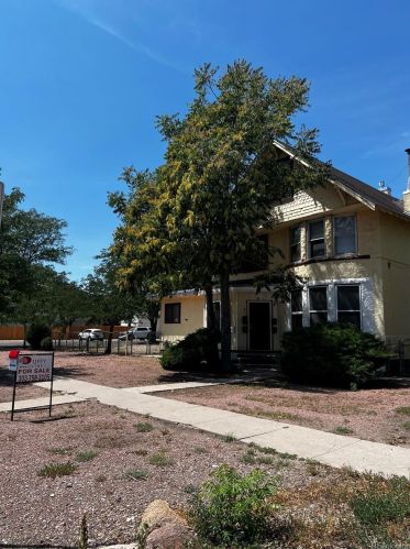 1041 Lake Ave, Pueblo CO  81004-5400 exterior